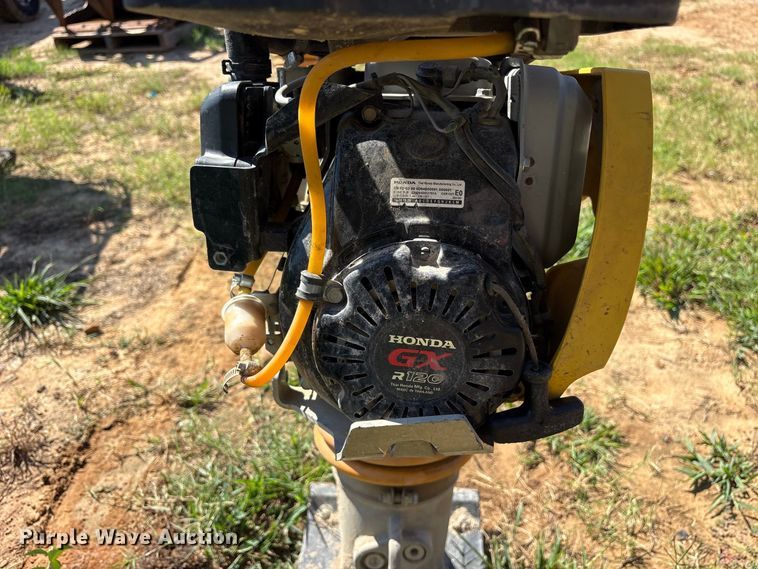 image for item ES8242 2019 Bomag BT65 plate compactor