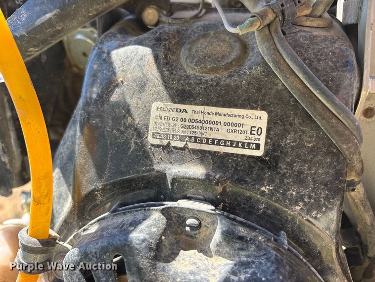 image for item ES8242 2019 Bomag BT65 plate compactor