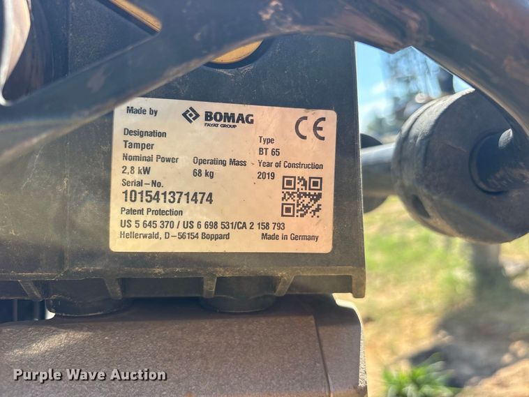 image for item ES8242 2019 Bomag BT65 plate compactor