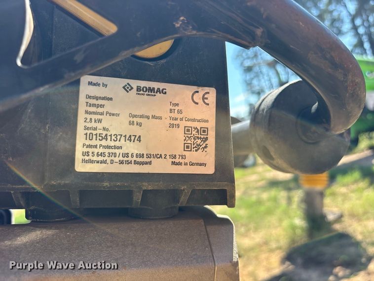 image for item ES8242 2019 Bomag BT65 plate compactor