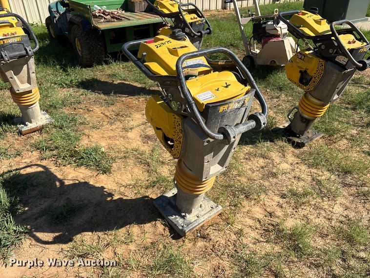image for item ES8243 2019 Bomag BT65 plate compactor