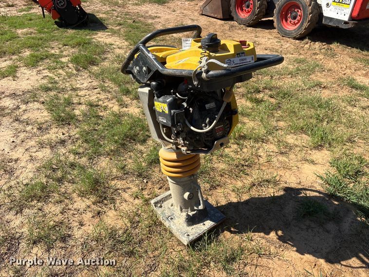 image for item ES8243 2019 Bomag BT65 plate compactor