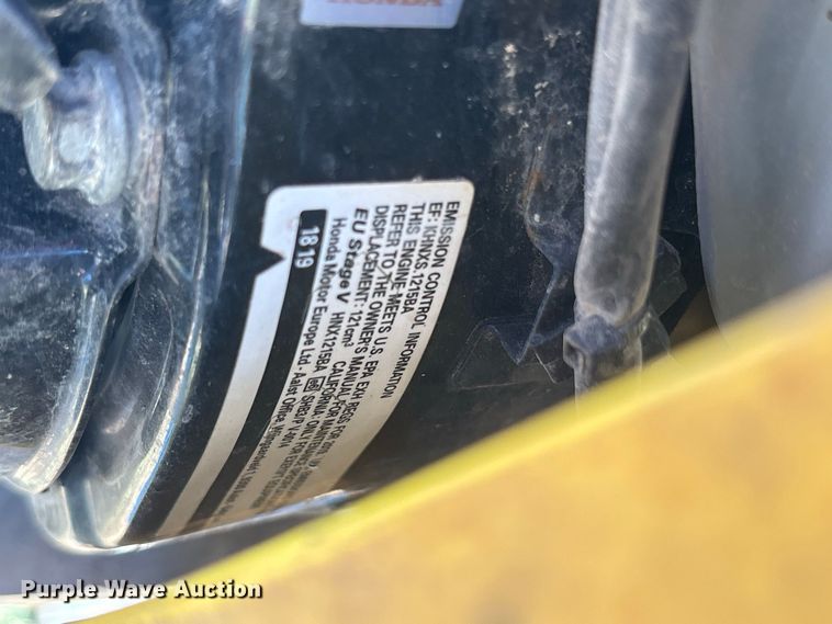 image for item ES8243 2019 Bomag BT65 plate compactor