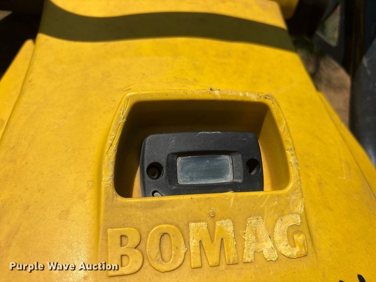 image for item ES8245 2014 Bomag BT65 plate compactor