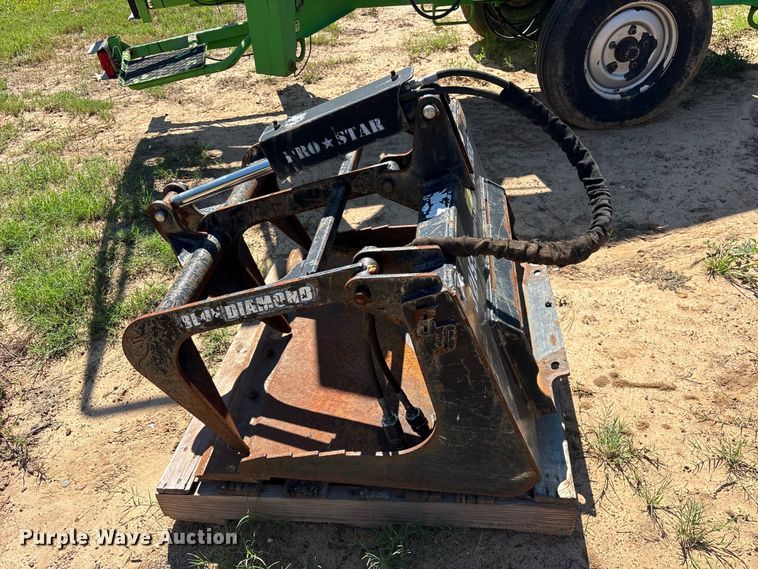 image for item ES8251 2021 Blue Diamond 106020-25 skid steer grapple bucket