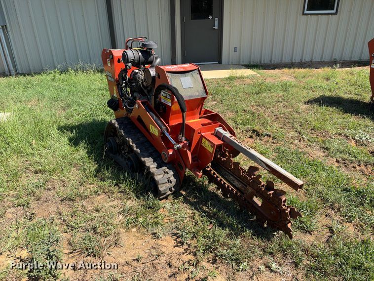 image for item ES8257 2019 Ditch Witch C24X trencher