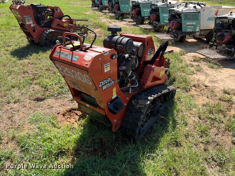 image for item ES8257 2019 Ditch Witch C24X trencher
