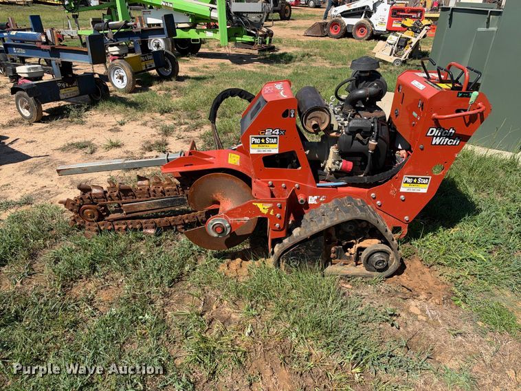 image for item ES8257 2019 Ditch Witch C24X trencher