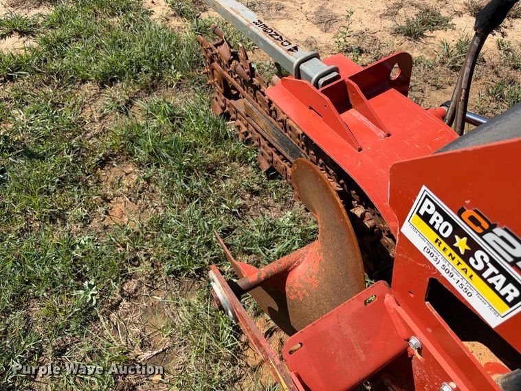 image for item ES8257 2019 Ditch Witch C24X trencher