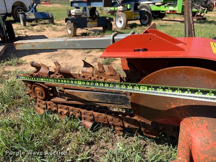 image for item ES8257 2019 Ditch Witch C24X trencher
