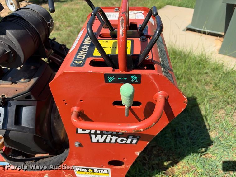 image for item ES8257 2019 Ditch Witch C24X trencher
