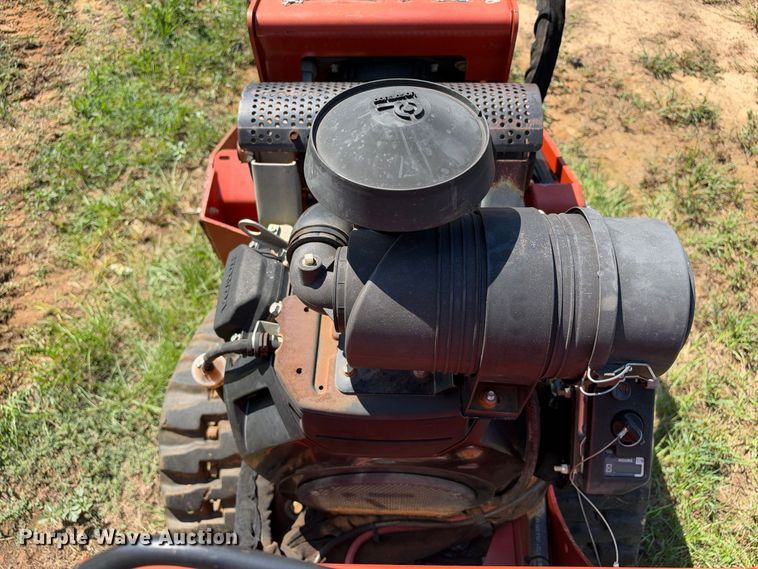 image for item ES8257 2019 Ditch Witch C24X trencher