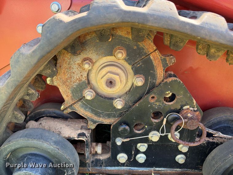 image for item ES8257 2019 Ditch Witch C24X trencher