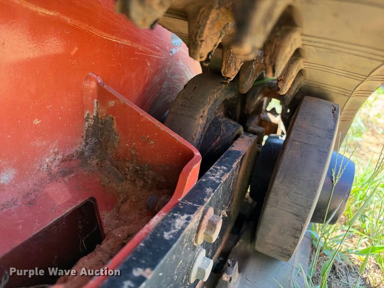 image for item ES8257 2019 Ditch Witch C24X trencher