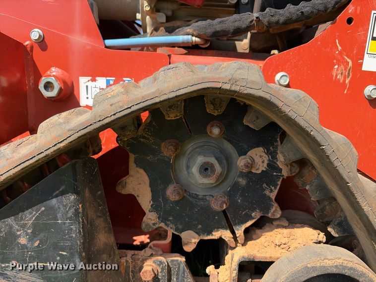 image for item ES8257 2019 Ditch Witch C24X trencher