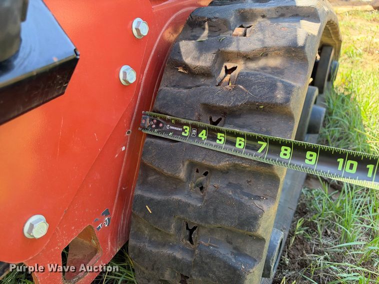 image for item ES8257 2019 Ditch Witch C24X trencher