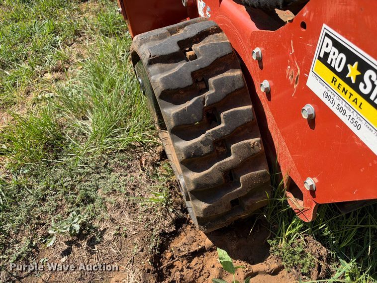 image for item ES8257 2019 Ditch Witch C24X trencher