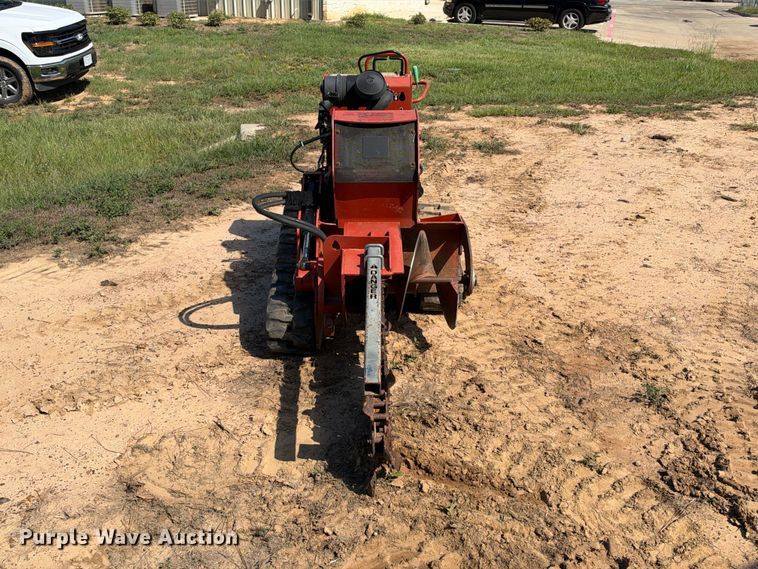 image for item ES8267 2018 Ditch Witch C24X trencher