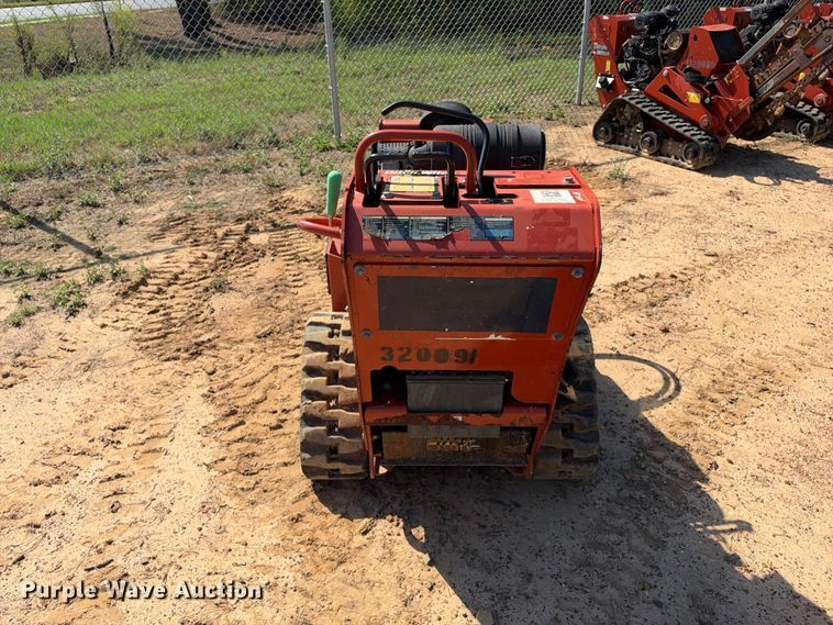 image for item ES8267 2018 Ditch Witch C24X trencher