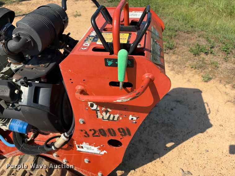image for item ES8267 2018 Ditch Witch C24X trencher