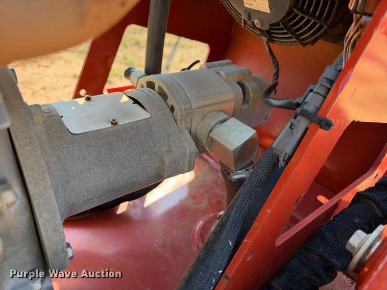 image for item ES8267 2018 Ditch Witch C24X trencher