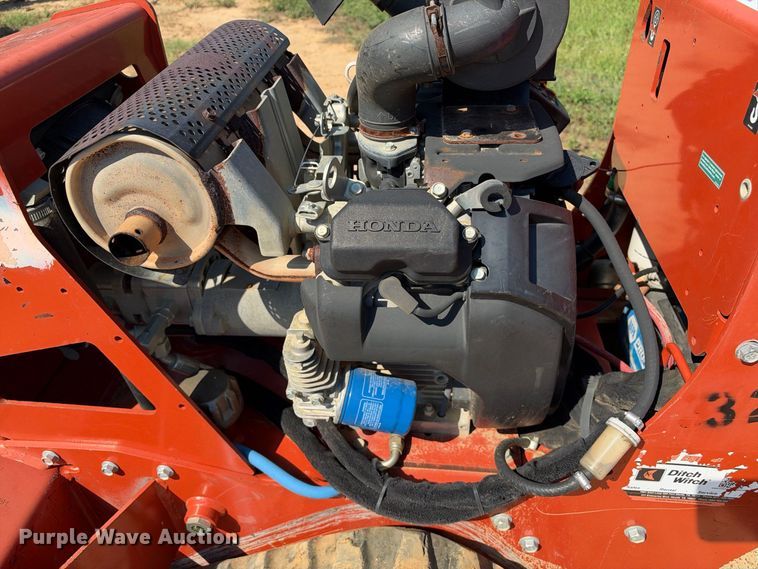 image for item ES8267 2018 Ditch Witch C24X trencher