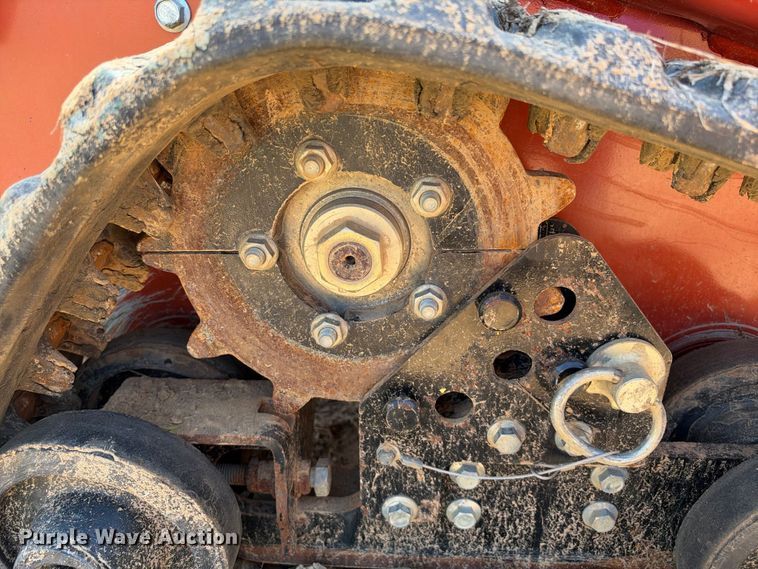 image for item ES8267 2018 Ditch Witch C24X trencher