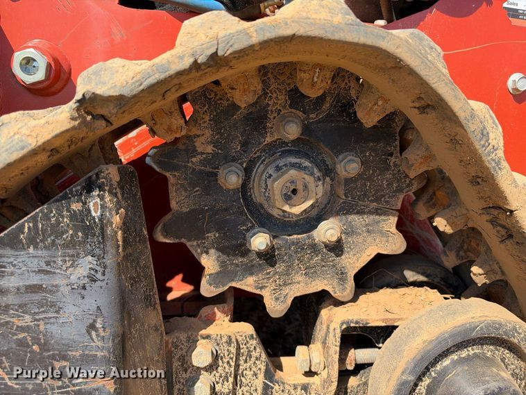 image for item ES8267 2018 Ditch Witch C24X trencher