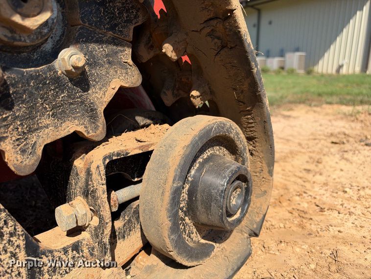 image for item ES8267 2018 Ditch Witch C24X trencher