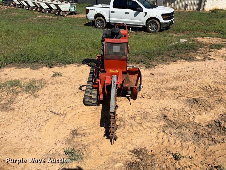 image for item ES8268 2018 Ditch Witch C24X trencher