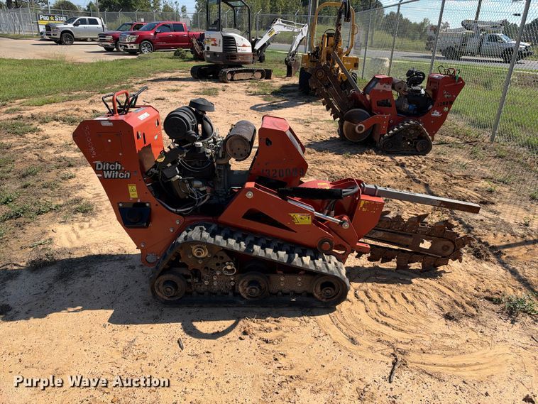 image for item ES8268 2018 Ditch Witch C24X trencher