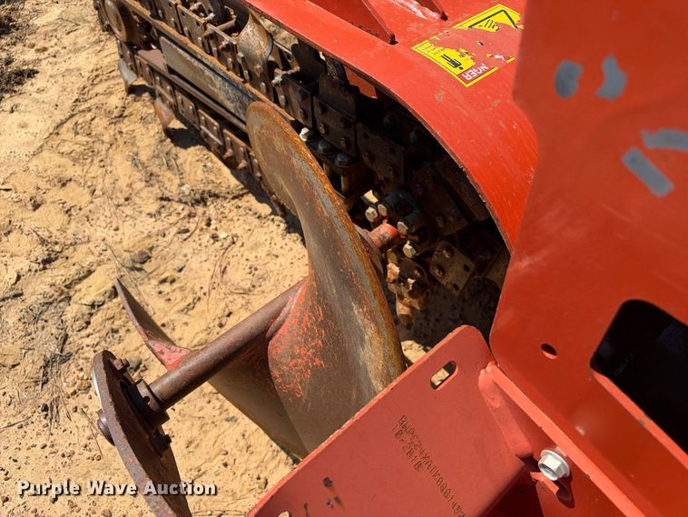 image for item ES8268 2018 Ditch Witch C24X trencher