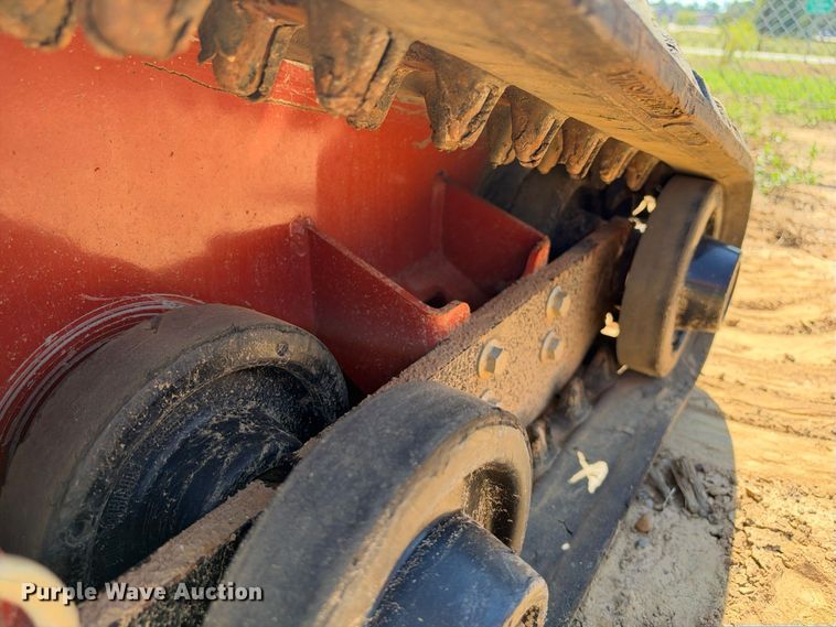 image for item ES8268 2018 Ditch Witch C24X trencher