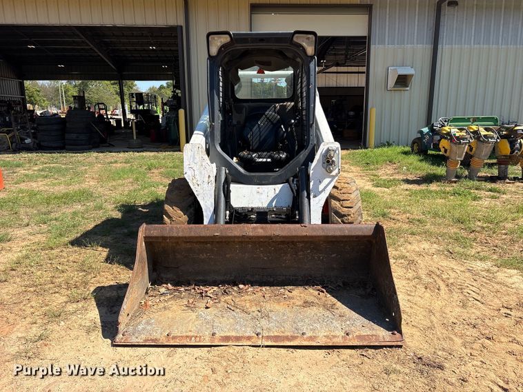 image for item ES8272 2020 Bobcat S570 skid steer loader
