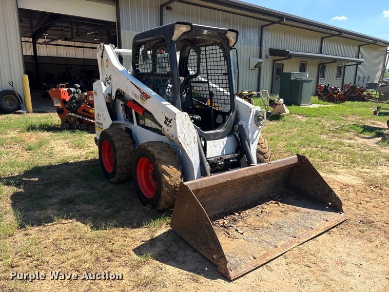 image for item ES8272 2020 Bobcat S570 skid steer loader