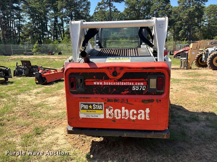 image for item ES8272 2020 Bobcat S570 skid steer loader