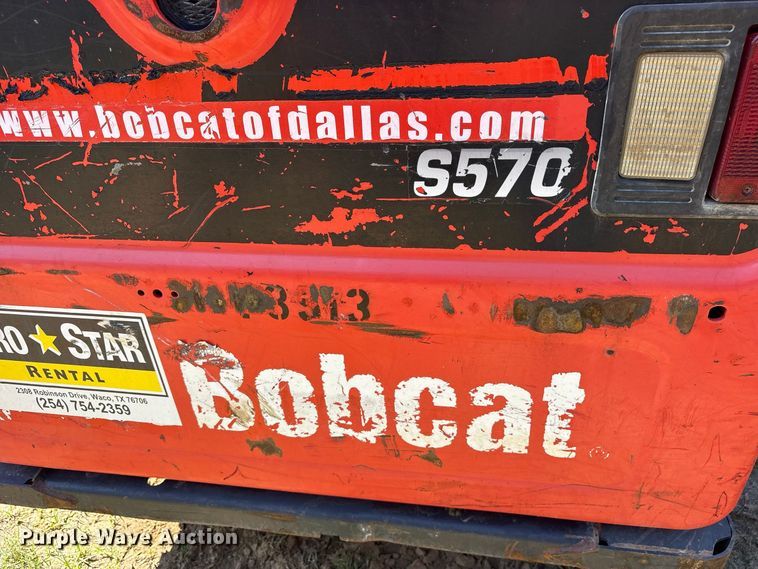 image for item ES8272 2020 Bobcat S570 skid steer loader