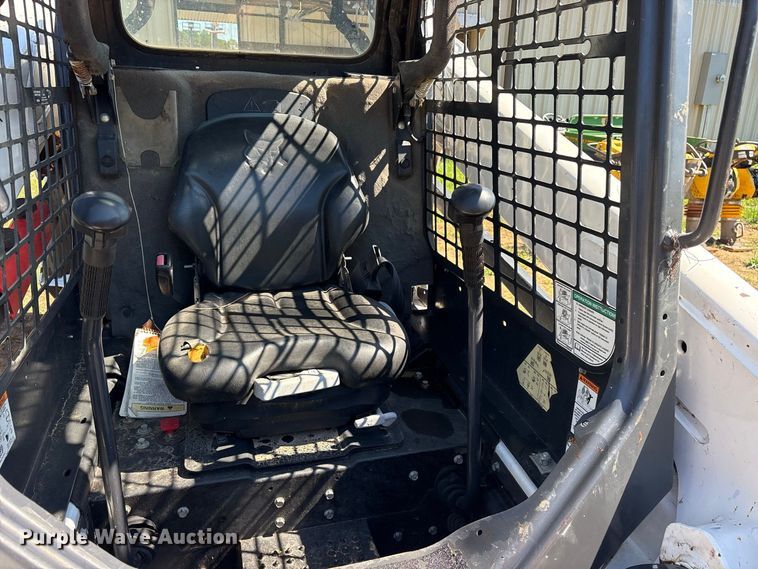 image for item ES8272 2020 Bobcat S570 skid steer loader