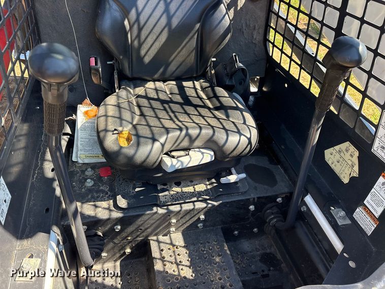image for item ES8272 2020 Bobcat S570 skid steer loader