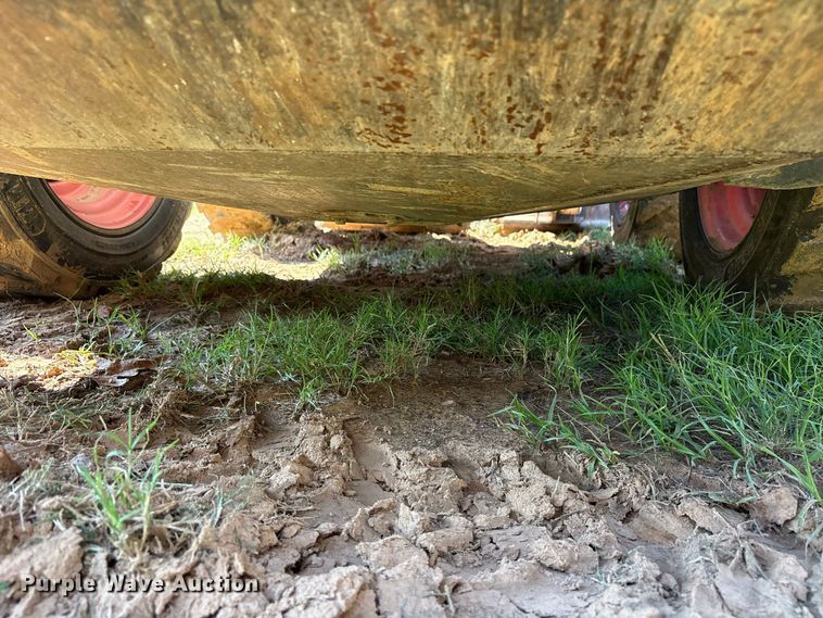 image for item ES8272 2020 Bobcat S570 skid steer loader