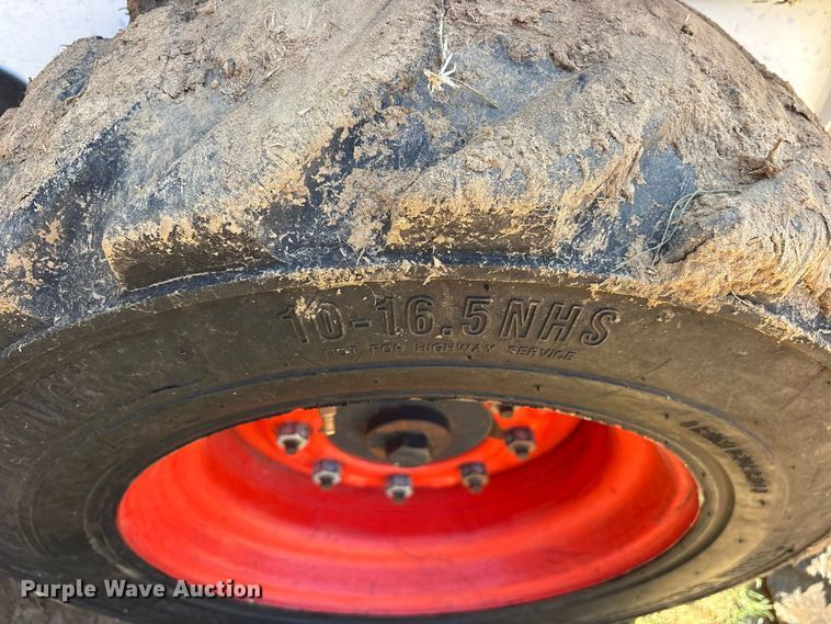 image for item ES8272 2020 Bobcat S570 skid steer loader