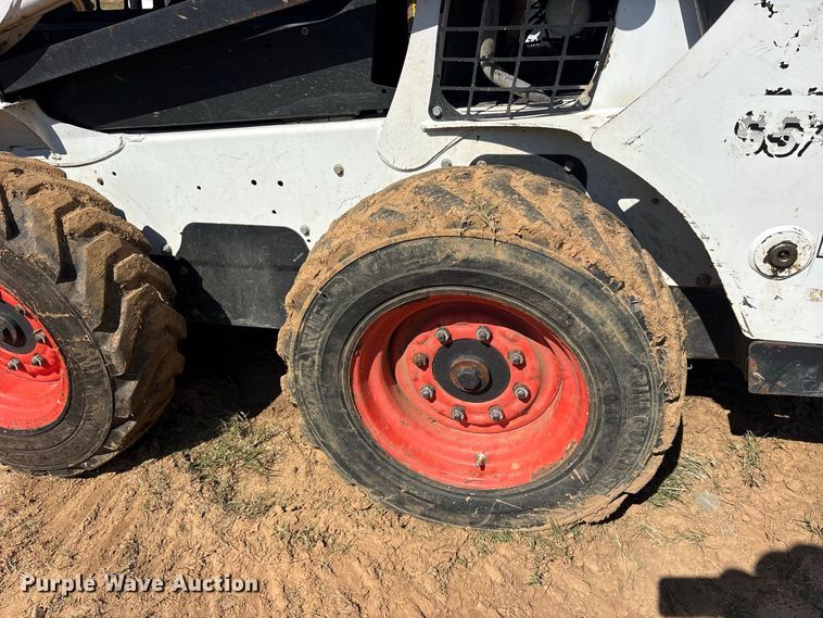 image for item ES8272 2020 Bobcat S570 skid steer loader