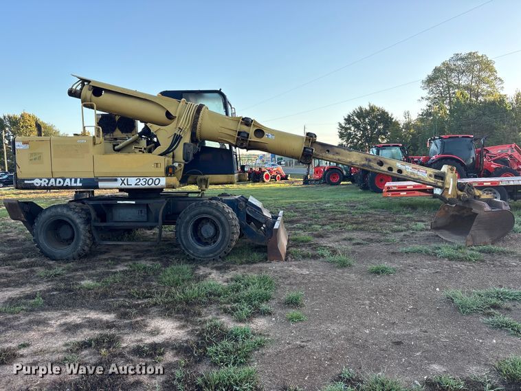 image for item ES8278 2000 Gradall XL 2300 wheel loader