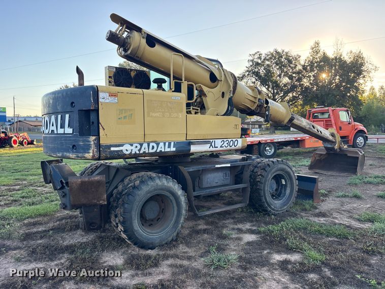 image for item ES8278 2000 Gradall XL 2300 wheel loader