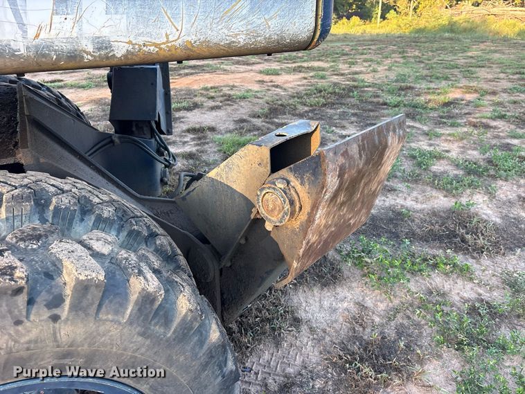 image for item ES8278 2000 Gradall XL 2300 wheel loader
