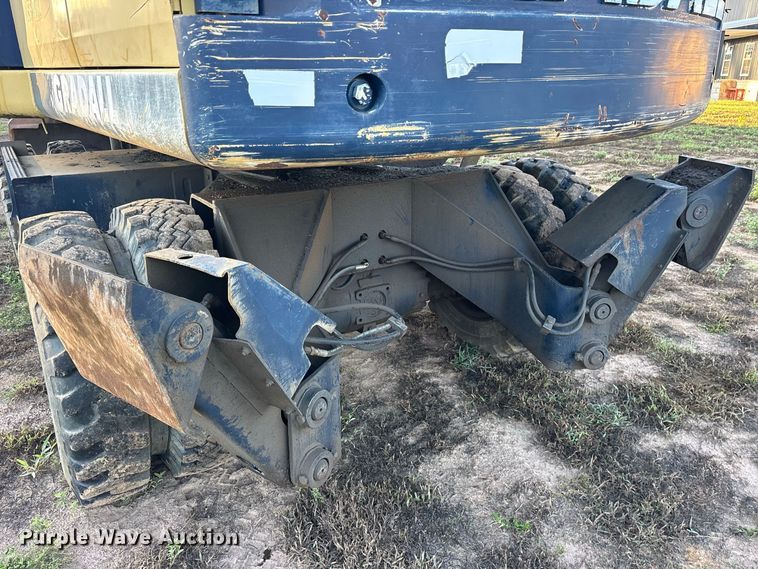 image for item ES8278 2000 Gradall XL 2300 wheel loader