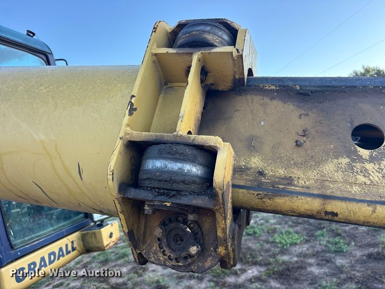 image for item ES8278 2000 Gradall XL 2300 wheel loader