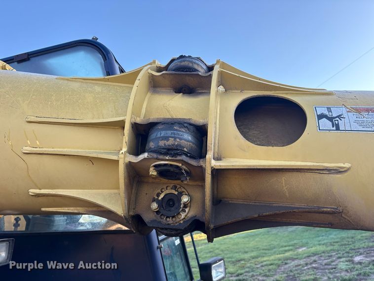 image for item ES8278 2000 Gradall XL 2300 wheel loader
