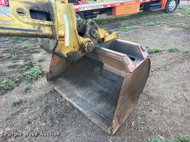 image for item ES8278 2000 Gradall XL 2300 wheel loader