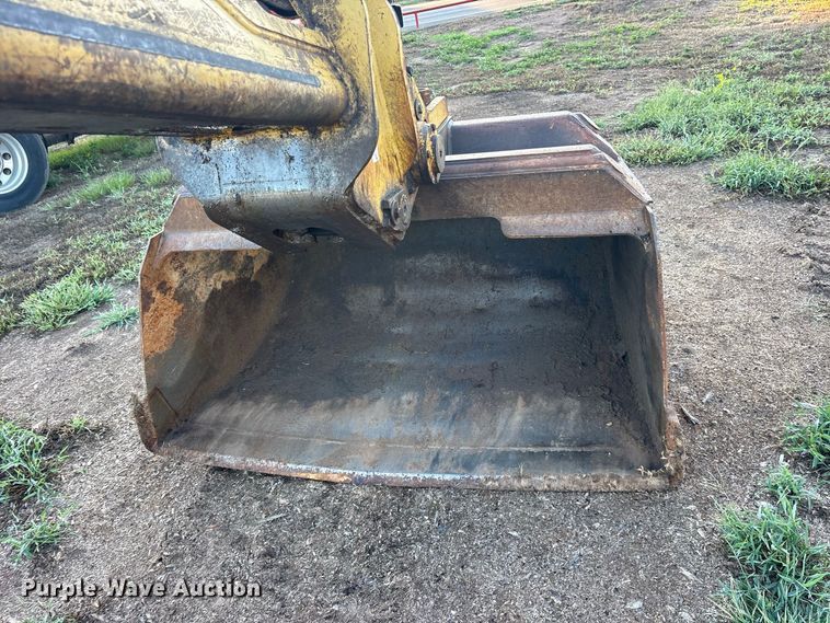 image for item ES8278 2000 Gradall XL 2300 wheel loader